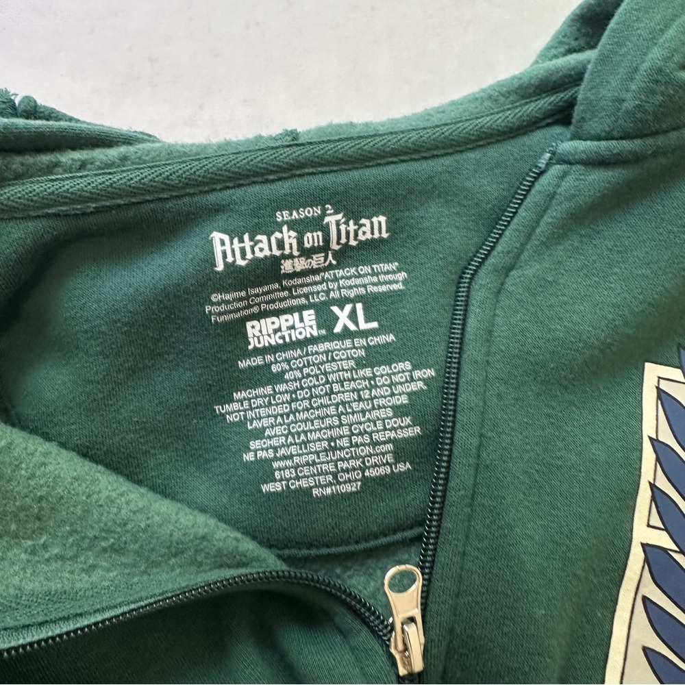 Ripple Junction Green Attack on Titan Hoodie - Picture 3 of 3